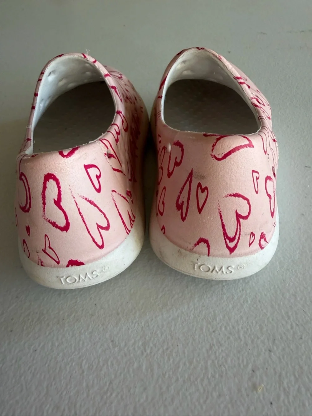 Toms Pink Heart Print Slip-Ons for Kids